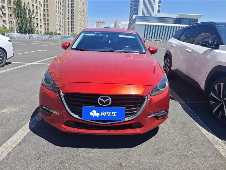 Mazda 3 Axela Sedan 1.5 L Auto Luxury CN-V