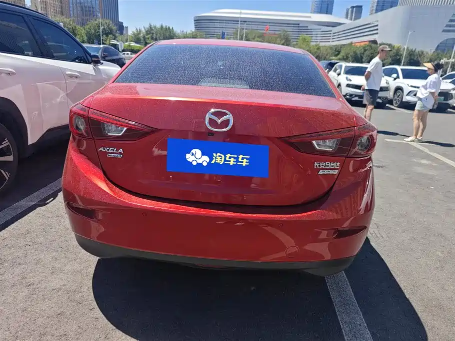 Mazda 3 Axela Sedan 1.5 L Auto Luxury CN-V