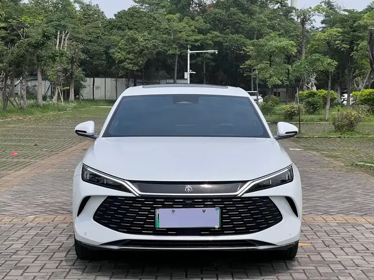 BYD Qin L DM-i 120 KM Transcend
