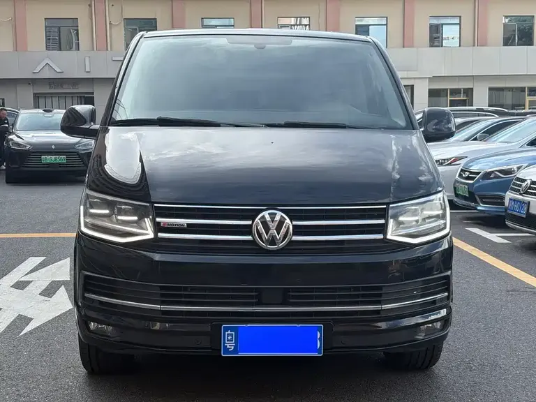 Volkswagen Multivan 2.0 TSI 4 WD Premium 7-seat