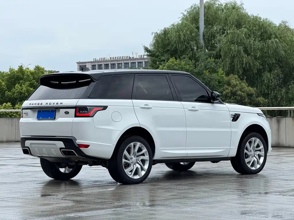 Range Rover Sport 3.0 L6 HSE DYNAMIC