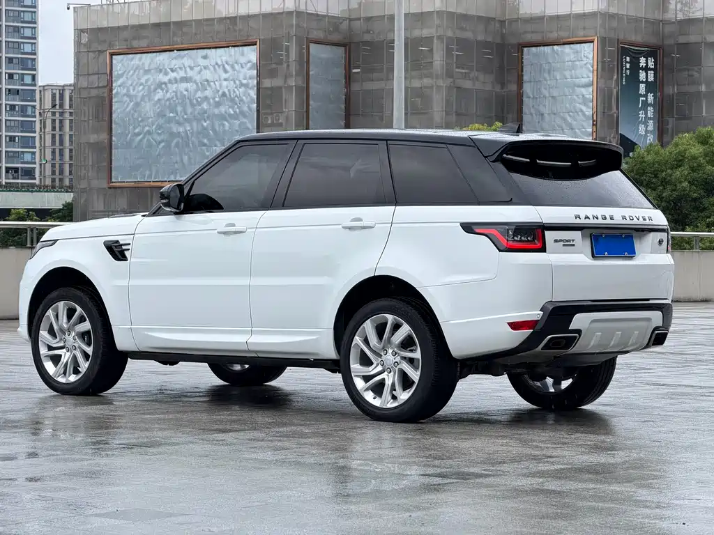 Range Rover Sport 3.0 L6 HSE DYNAMIC