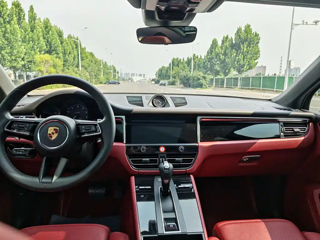 Macan Macan 2.0 T