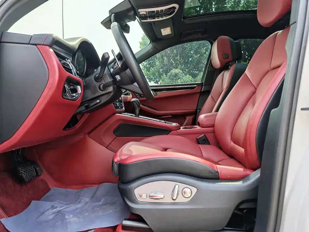 Macan Macan 2.0 T