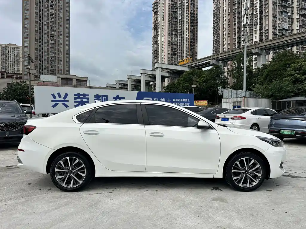 Kia K3 1.5 L CVT Fashion