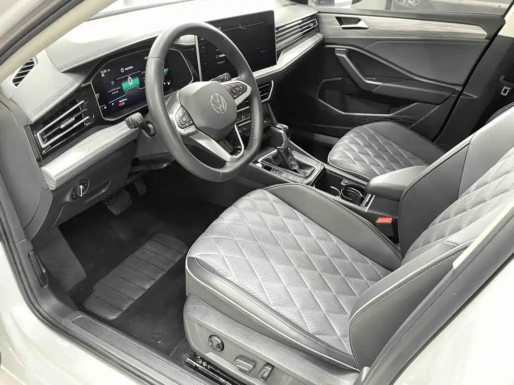 Sagitar 280 TSI DSG Transcend Lite