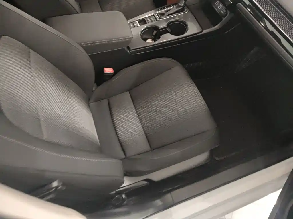 Integra 240 TURBO CVT Tech