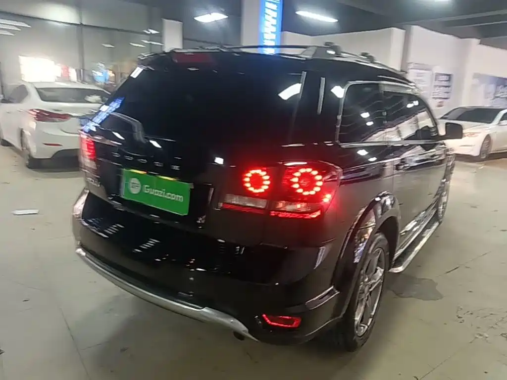 Journey 2.4 L 2 WD Wagon