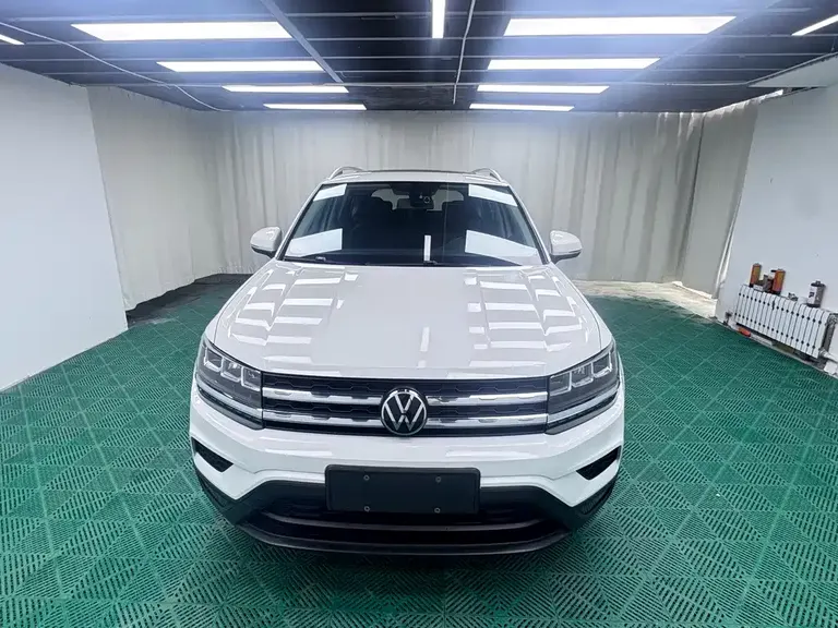 Volkswagen Tharu 280 TSI 2 WD Luxury