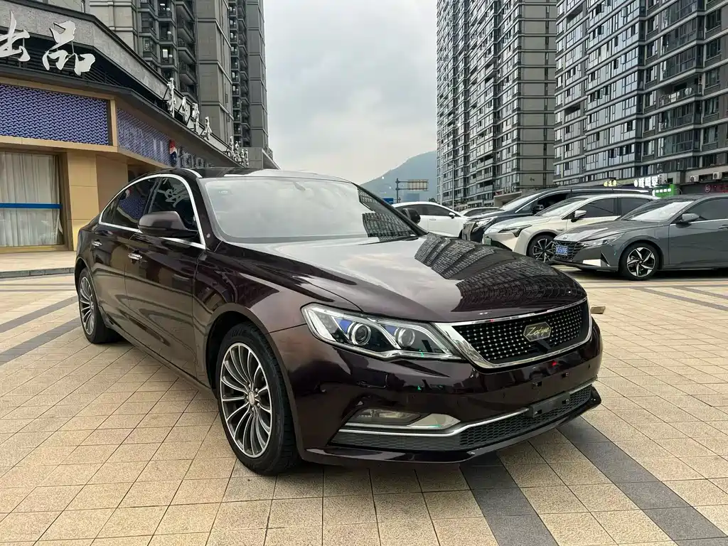 Zotye Z700 1.8 T DCT Elegant