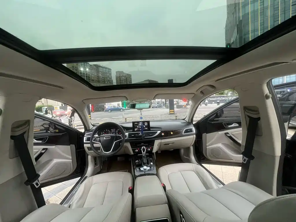 Zotye Z700 1.8 T DCT Elegant