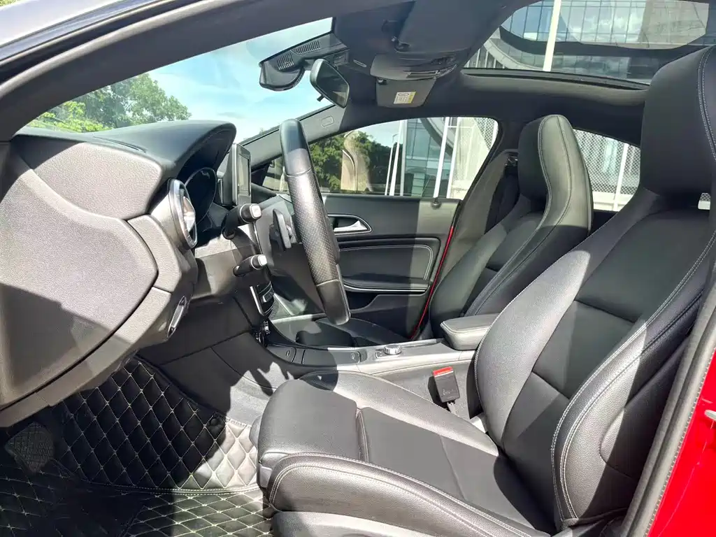 Mercedes-Benz CLA (Import) CLA 200 Dynamic
