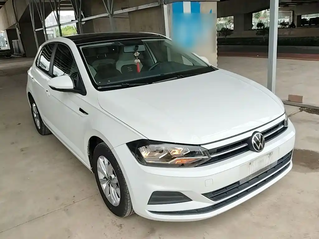 Polo Plus 1.5 L Auto Colorful Tech