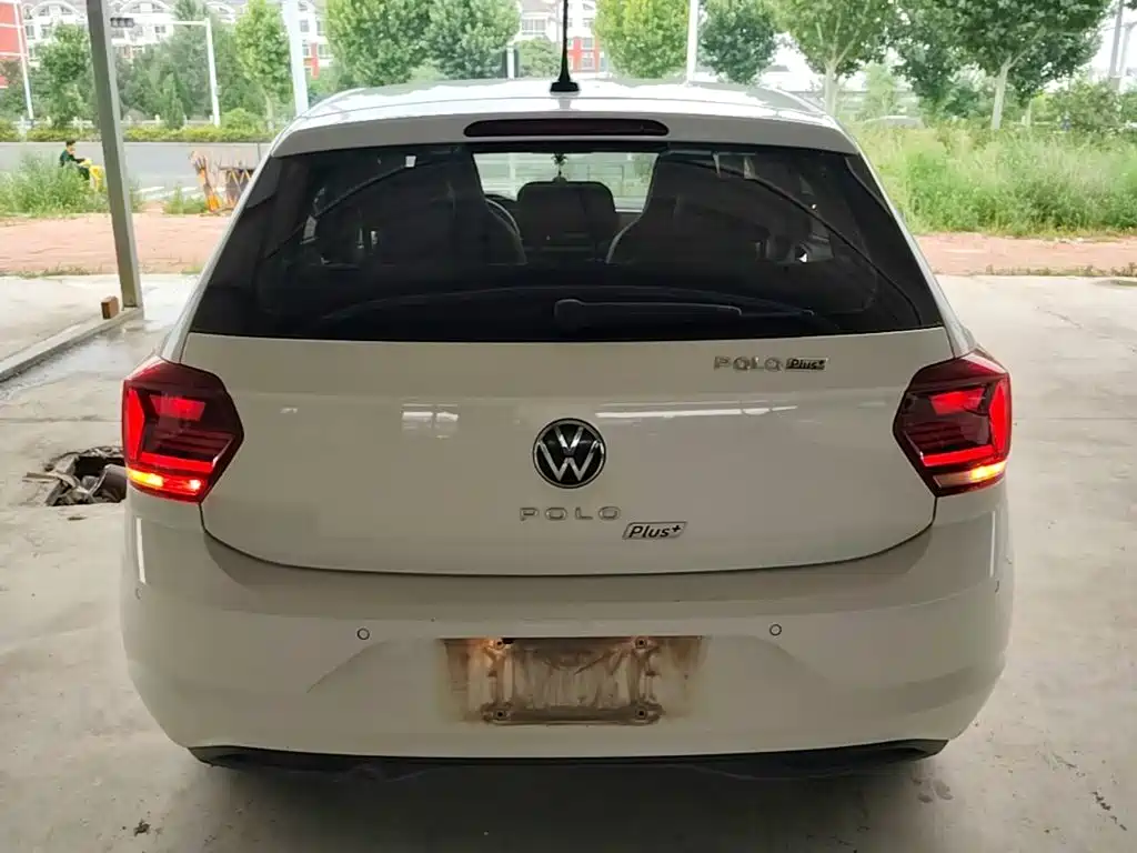 Polo Plus 1.5 L Auto Colorful Tech