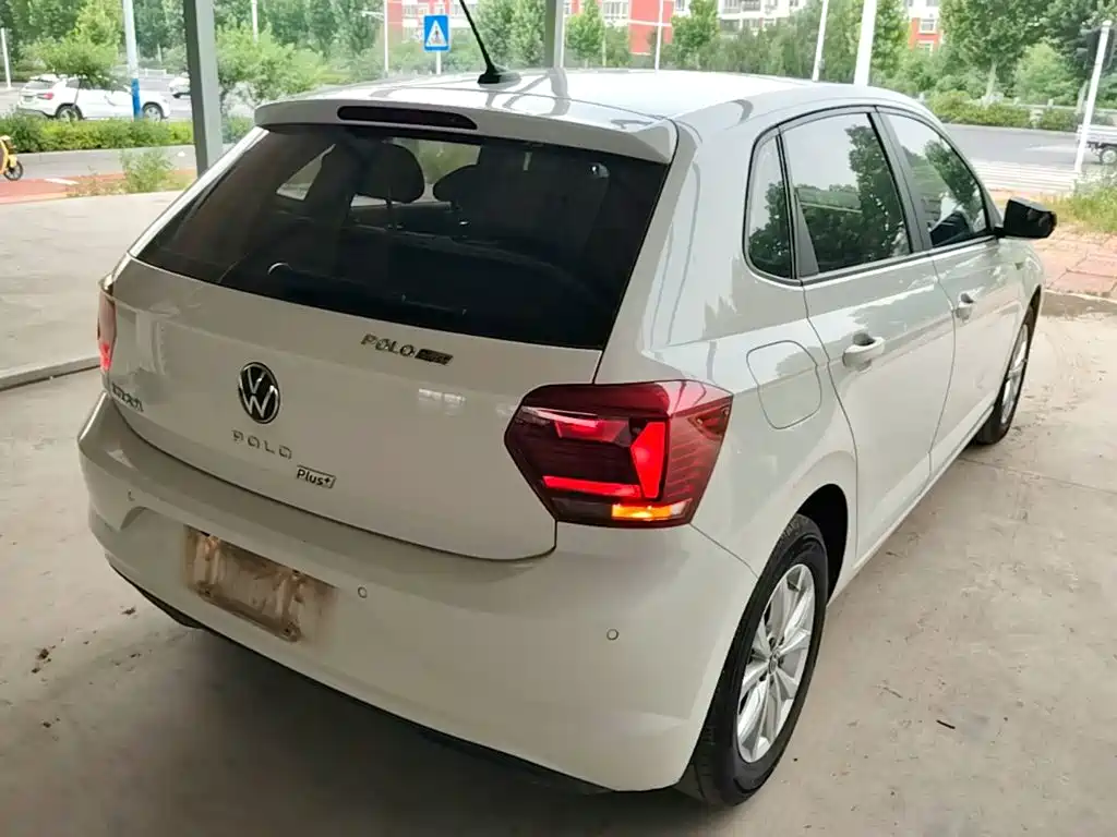 Polo Plus 1.5 L Auto Colorful Tech