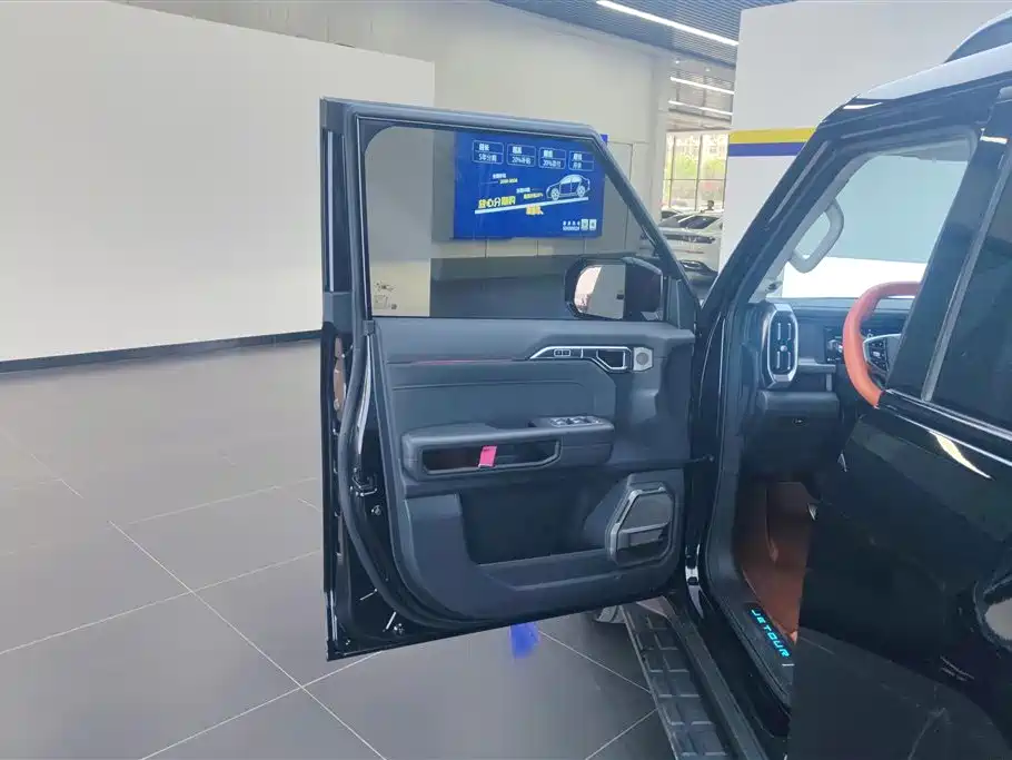 Jetour Traveller 2.0 T 4 WD Cross PRO