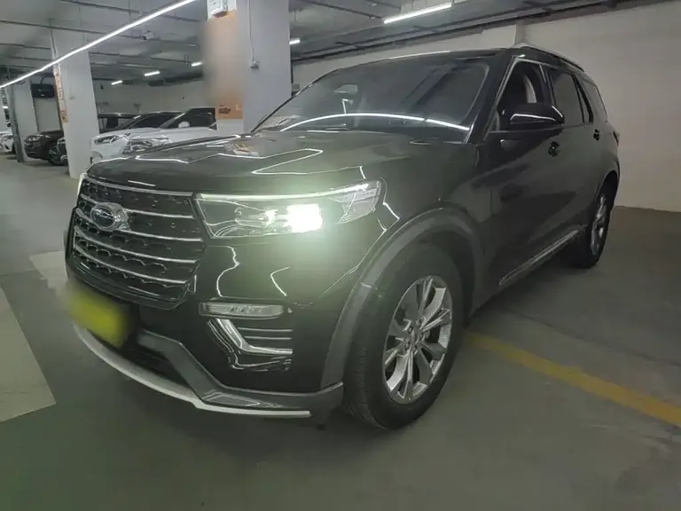 Ford Explorer EcoBoost 285 RWD Style 7-seat