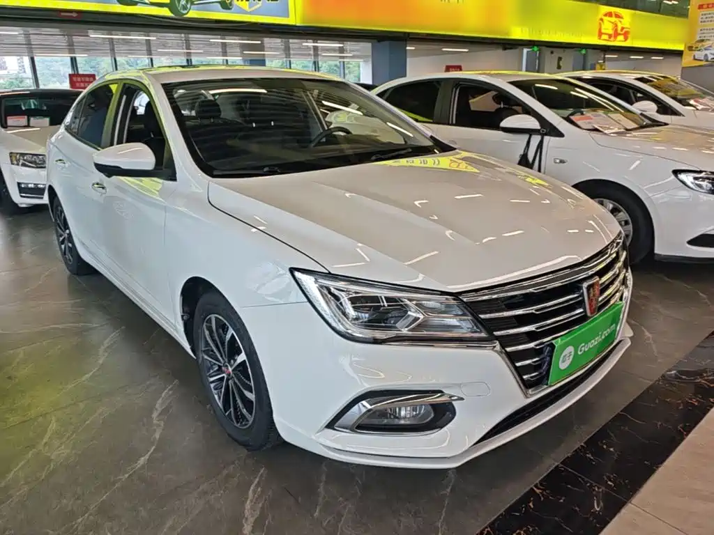 Roewe i5 1.5 L Auto 4 G Connected Leading Luxury Flagship
