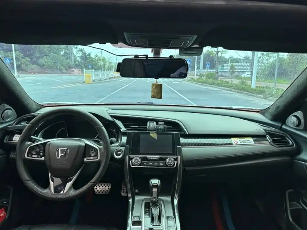 Civic 220 TURBO CVT Luxury