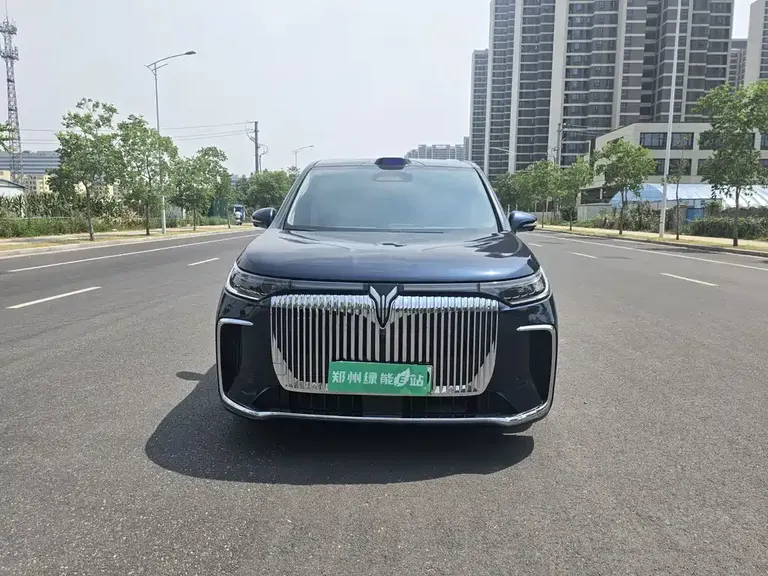 Voyah Dreamer PHEV 4 WD Distinguished Qiankun