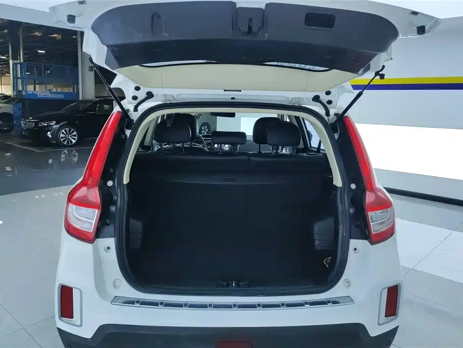 Vision X6 远景X6 2016款 1.8 L 手动尊贵型
