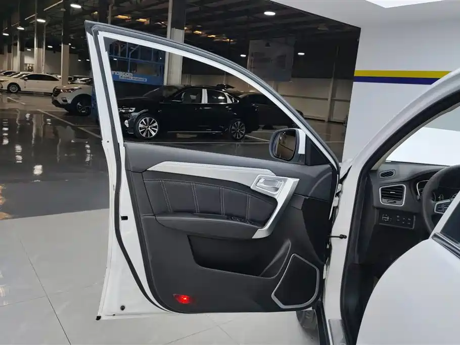 Vision X6 远景X6 2016款 1.8 L 手动尊贵型