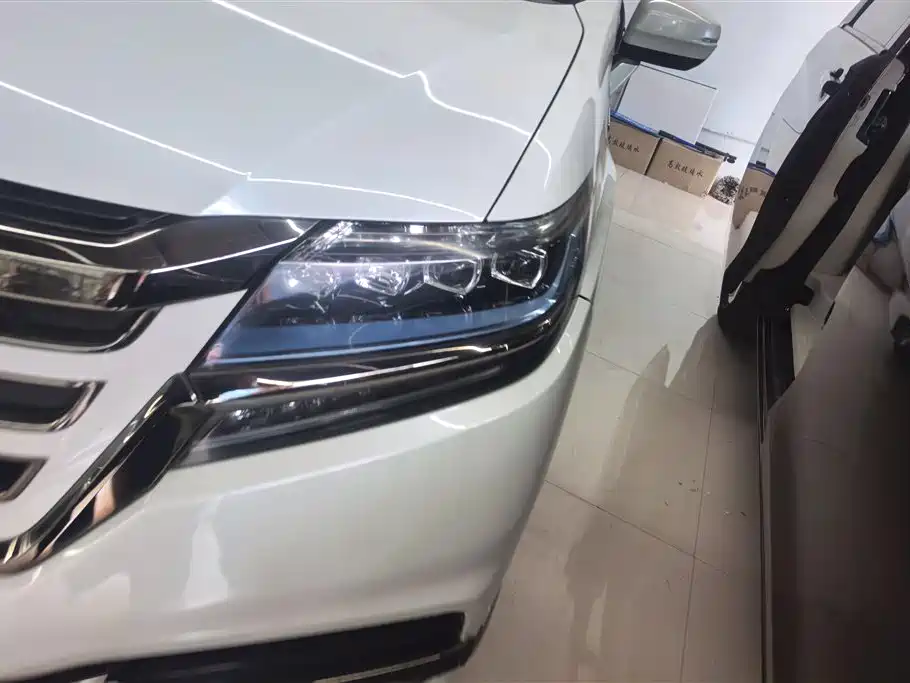 Elysion 2.0 L Hybrid Luxury