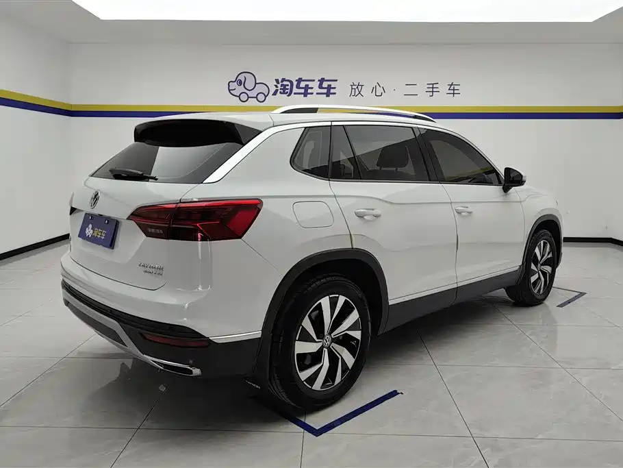 Tayron 330 TSI 2 WD Luxury CN-VI