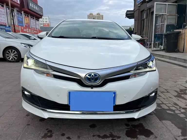 Toyota Corolla 卡罗拉 2016款 双擎 1.8 L E-CVT领先版