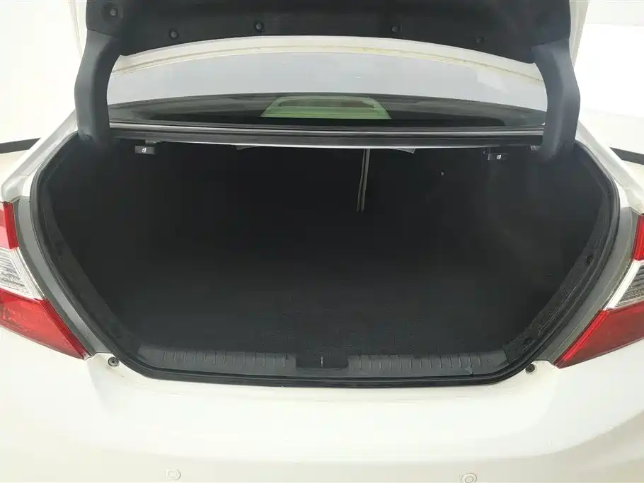 Civic 10 th Anniversary Commemorative 1.8 L Auto Comfort