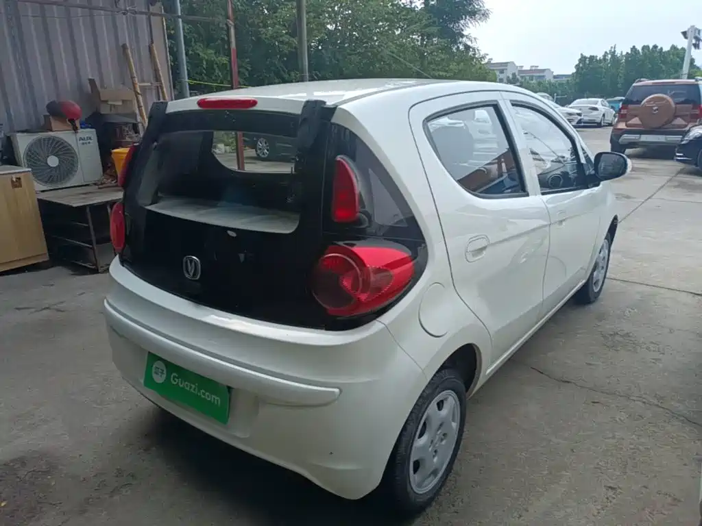 Benben MINI 1.0 L Manual Family CN-V