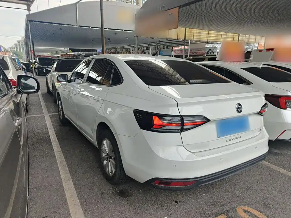 Lavida New Sharp 1.5 L Auto Outstanding New Comfort