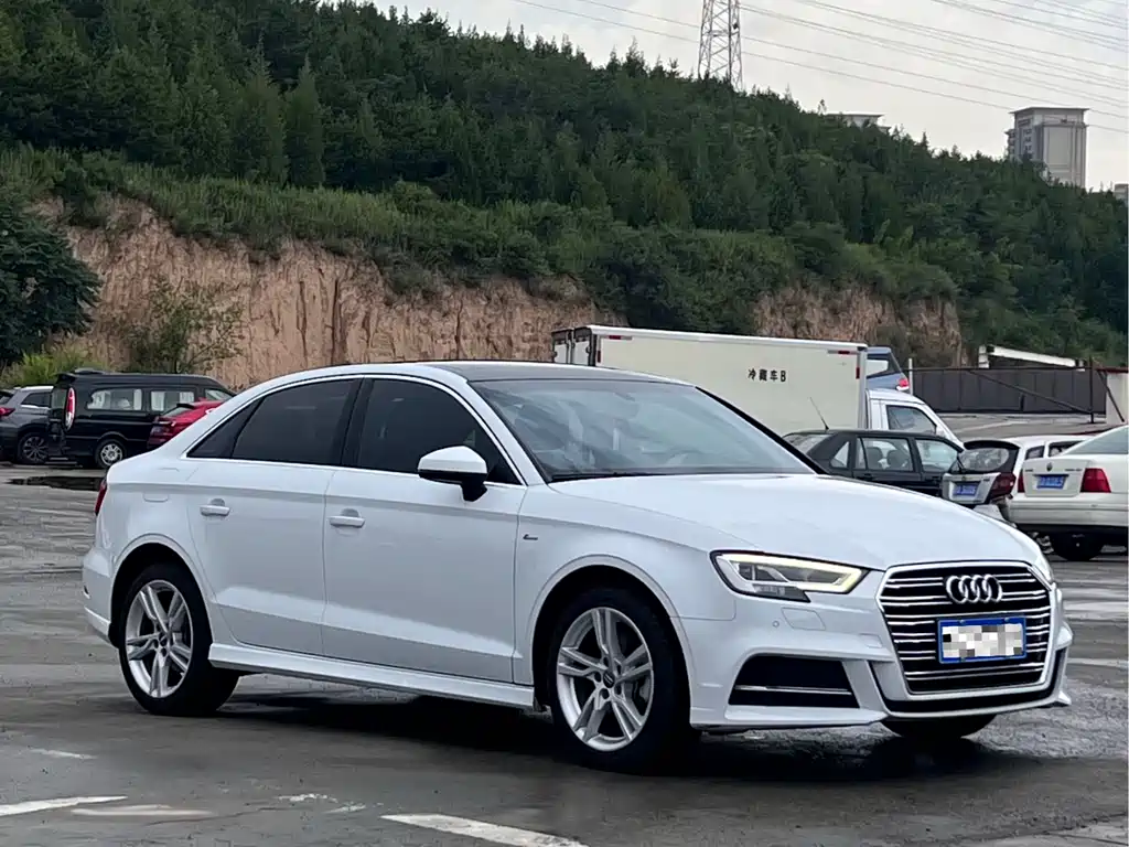 Audi A3 Limousine 35 TFSI Fashion CN-V