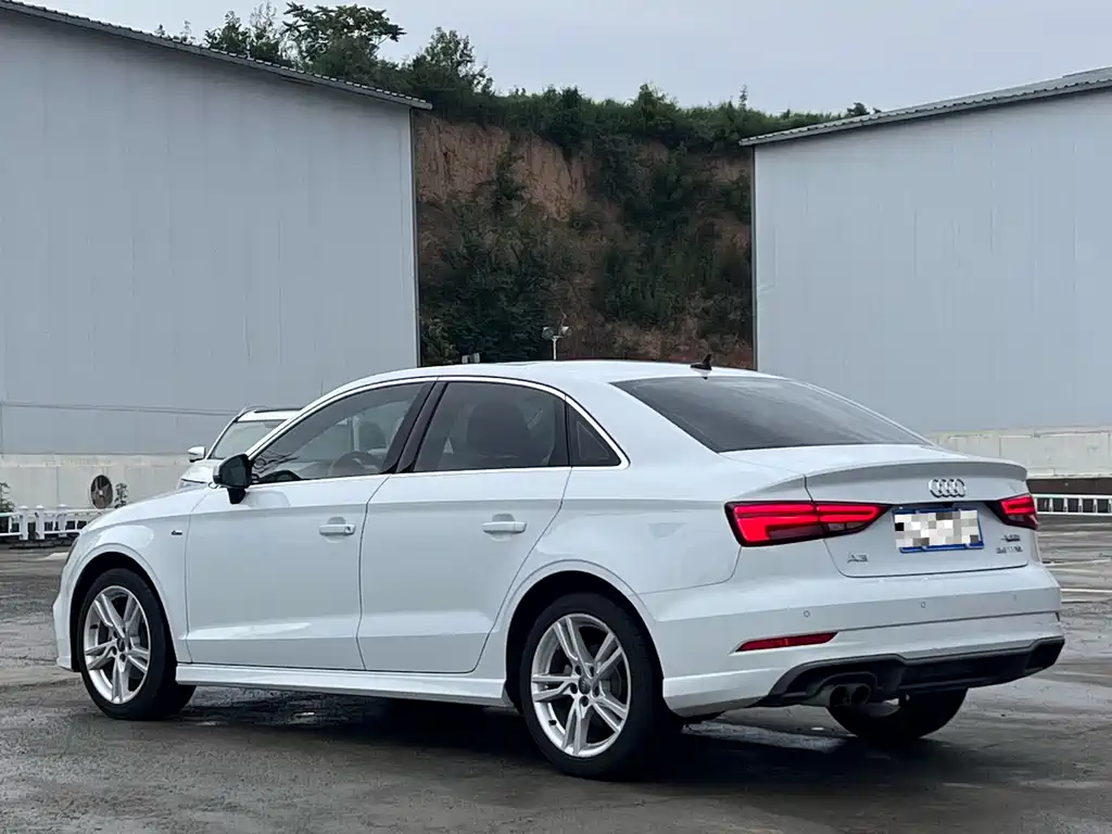 Audi A3 Limousine 35 TFSI Fashion CN-V