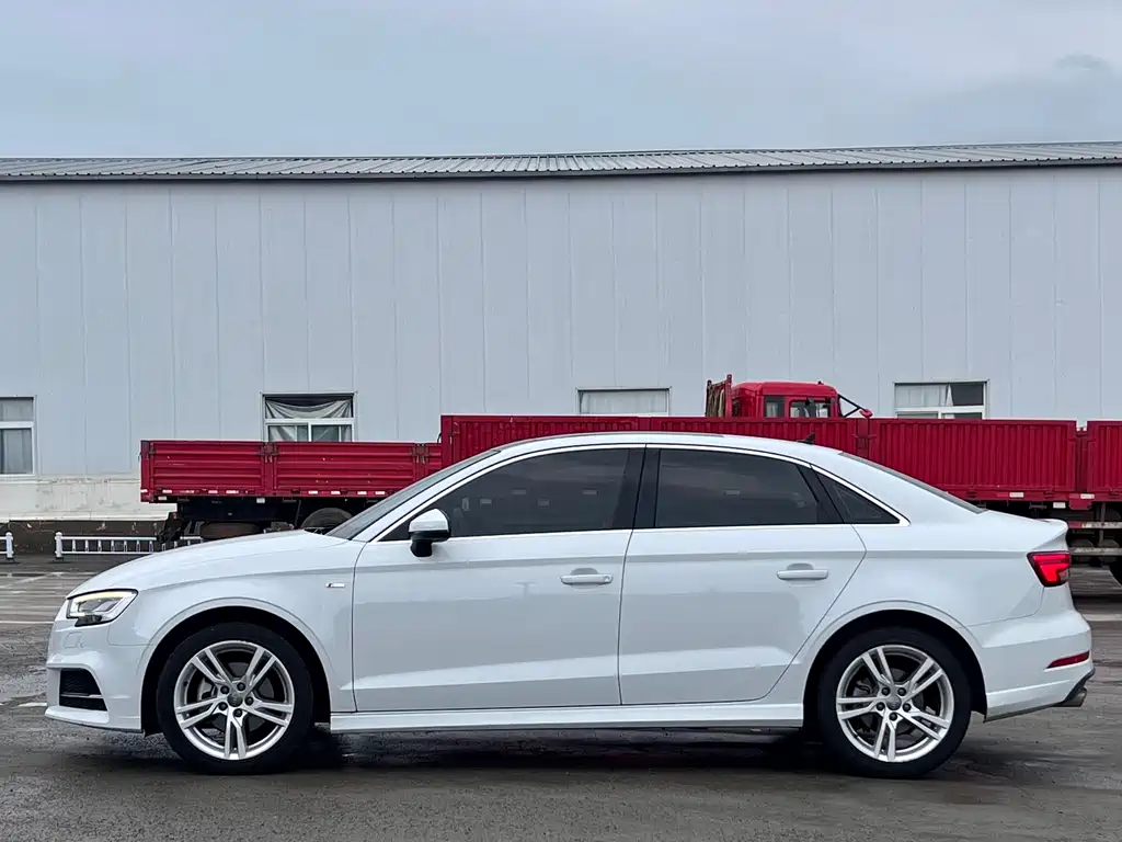 Audi A3 Limousine 35 TFSI Fashion CN-V