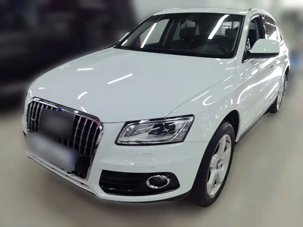 Audi Q5 40 TFSI Tech