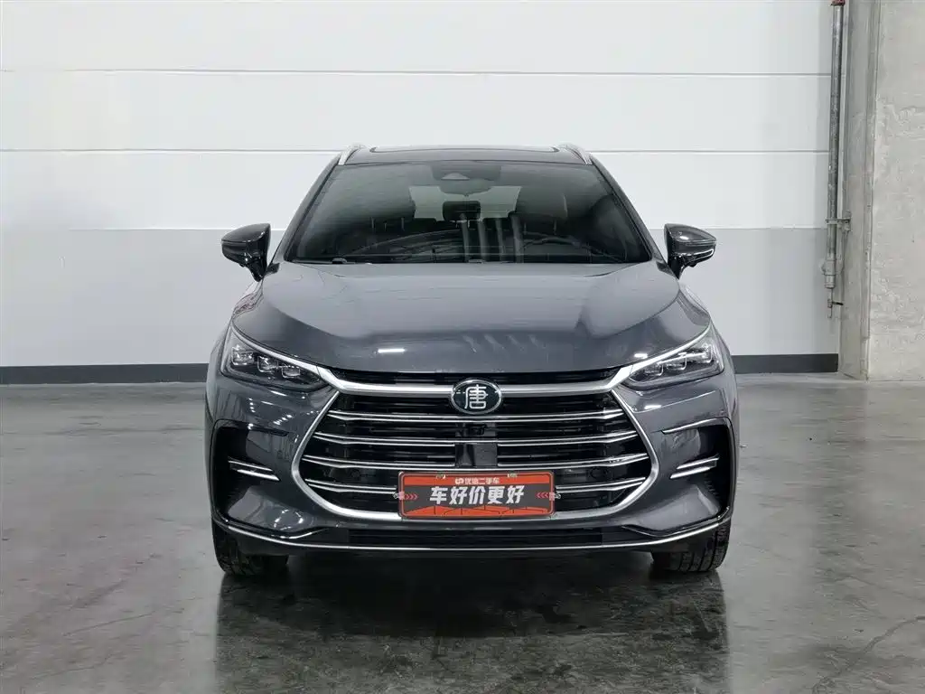 Tang NEV DM-i 112 KM Distinguished