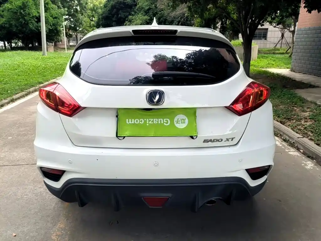 Eado XT 1.6 L Auto Handsome Cool