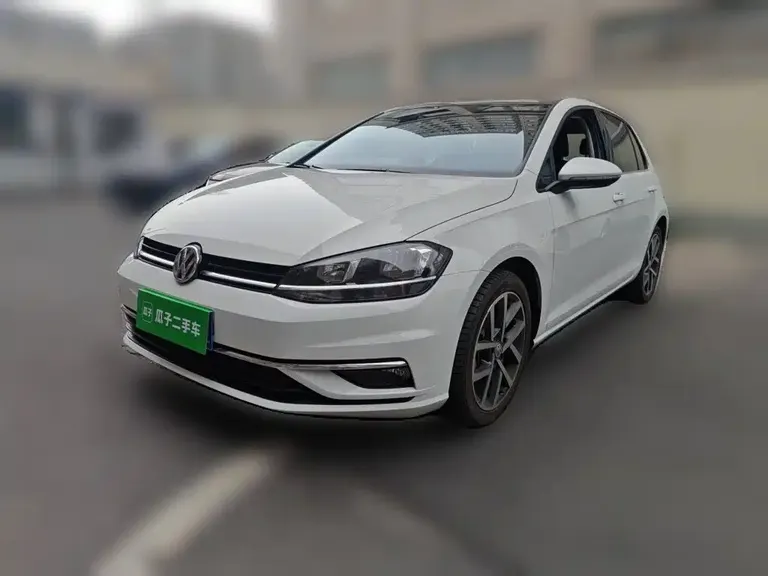Volkswagen Golf Beloved 280 TSI DSG Luxury
