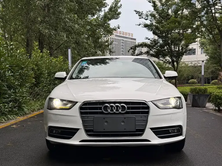 Audi A4 L 35 TFSI Auto Comfort