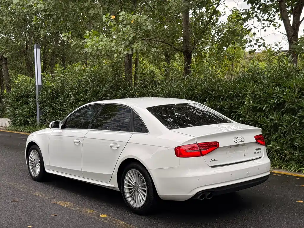Audi A4 L 35 TFSI Auto Comfort