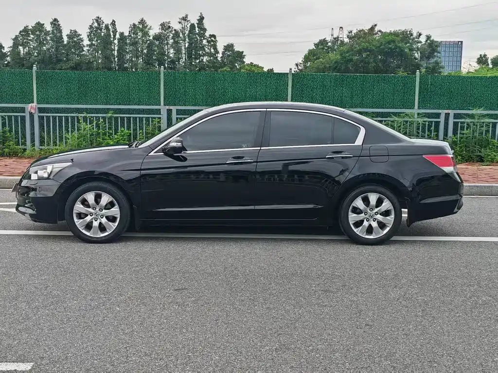 Accord 2.4 L EX Navi