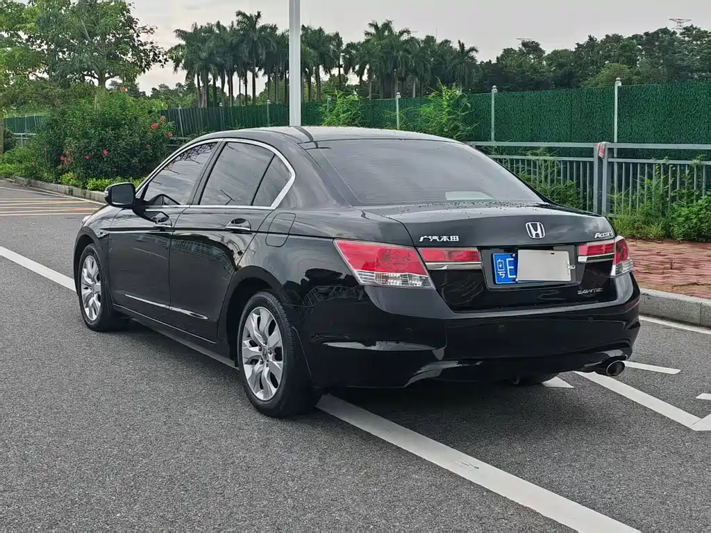 Accord 2.4 L EX Navi