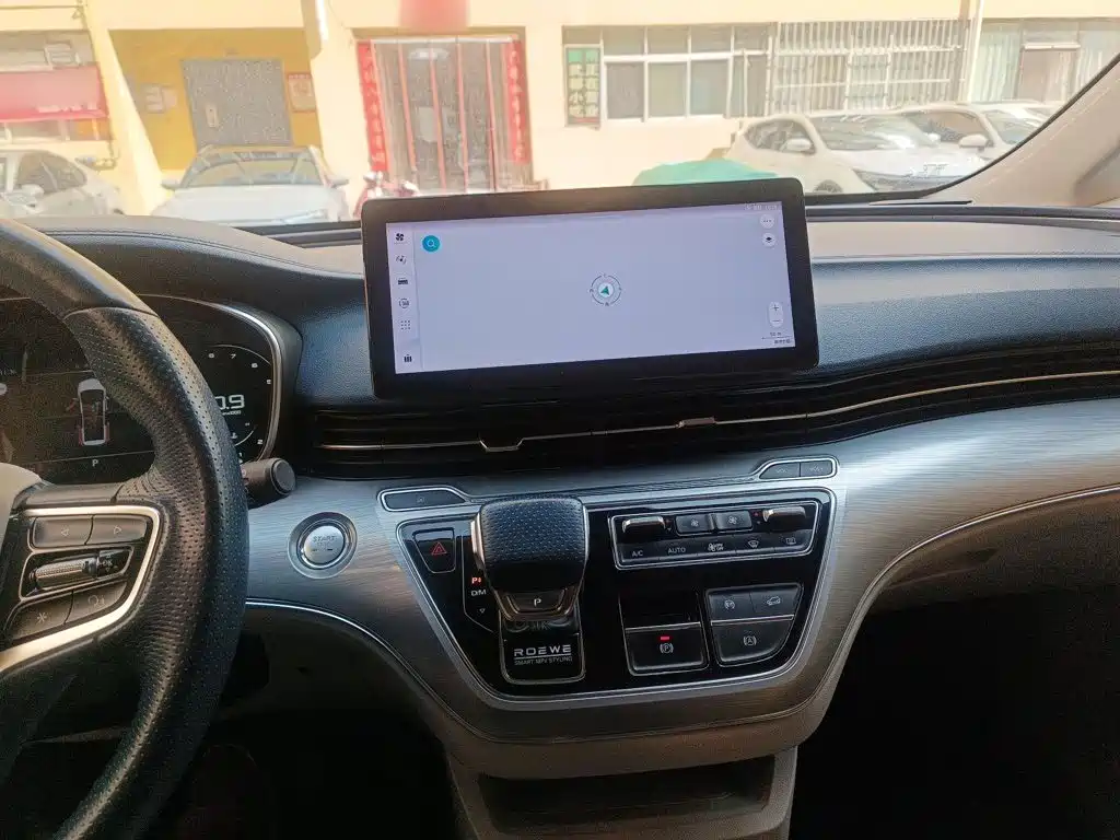 Roewe iMAX8 400 TGI Honored