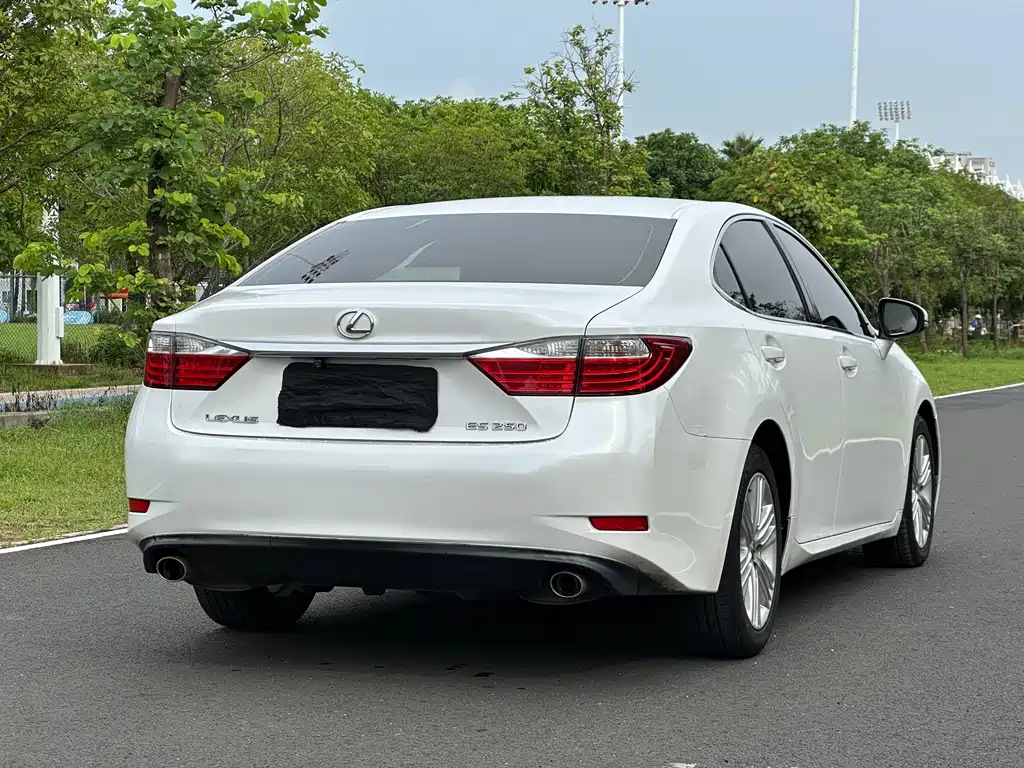 Lexus ES 250 Elite
