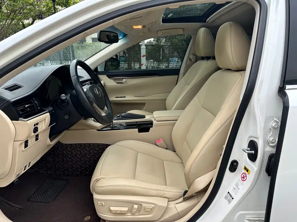 Lexus ES 250 Elite