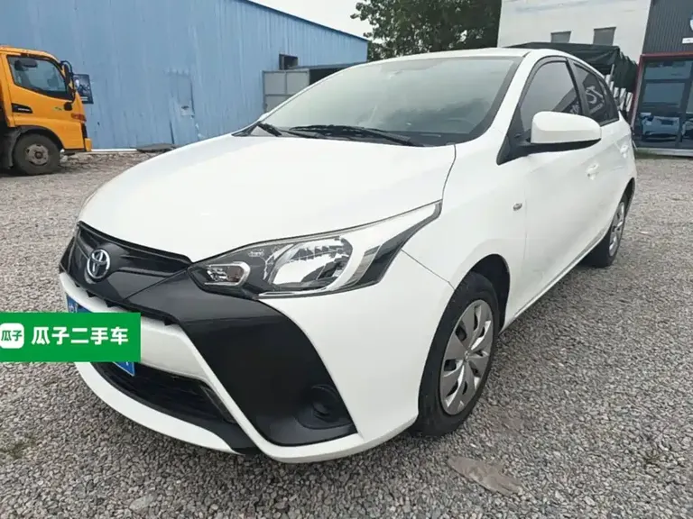 Toyota YARiS L Zhixuan 1.5 L CVT Leading