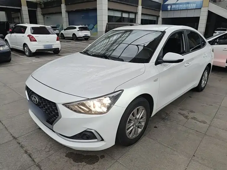 Hyundai Elantra Yuedong 1.6 L Auto Eye Joy GL CN-VI