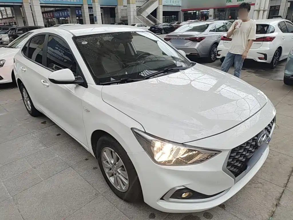 Elantra Yuedong 1.6 L Auto Eye Joy GL CN-VI