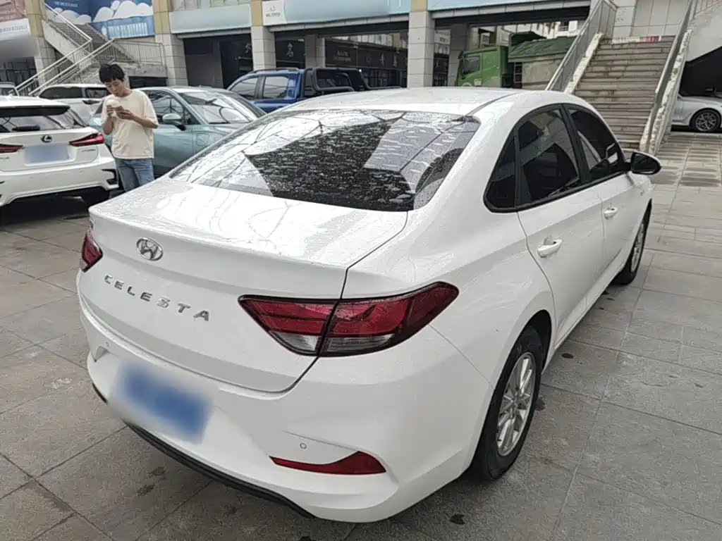 Elantra Yuedong 1.6 L Auto Eye Joy GL CN-VI